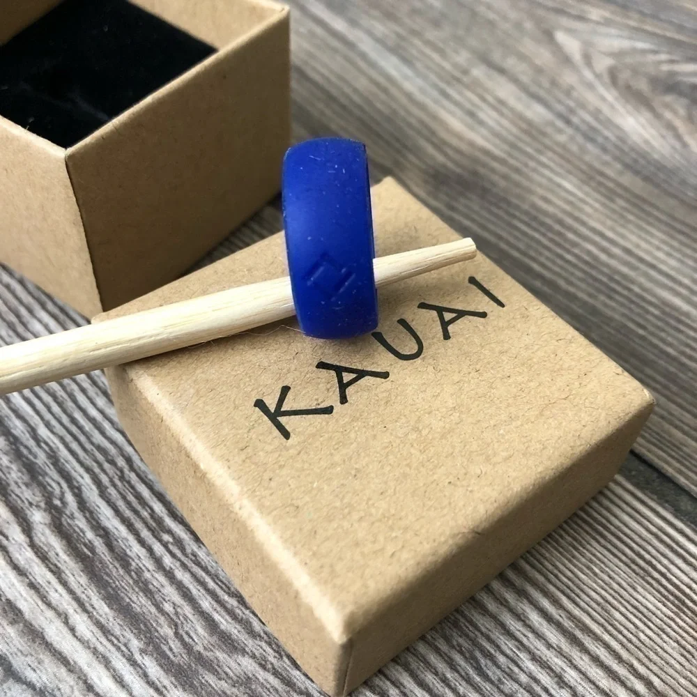 KAUAI Silicone Ring Blue Size 8 NIB